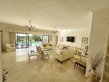 Detached Villa · El Paraiso