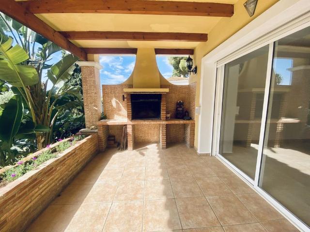 Detached Villa · Elviria