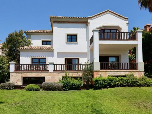 Detached Villa in The Golden Mile