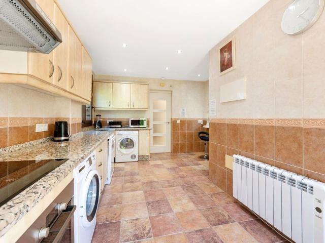 Detached Villa in Atalaya Isdabe