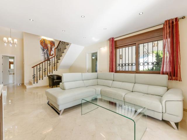 Detached Villa in Atalaya Isdabe