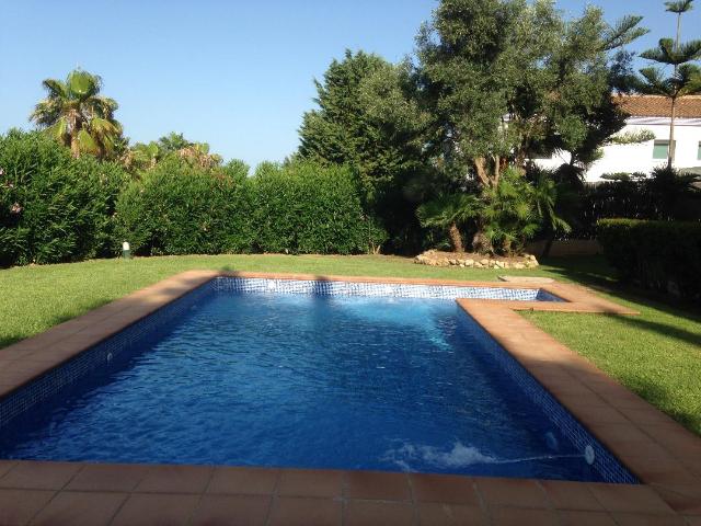 Detached villa in calle Fatiga 25, Sotogrande Alto