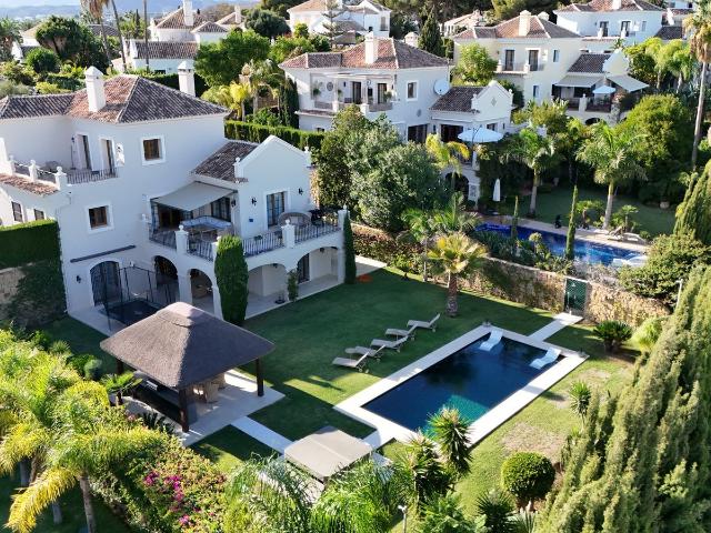 Detached Villa in El Paraiso