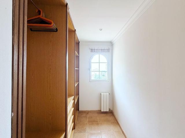 Detached Villa in El Paraiso