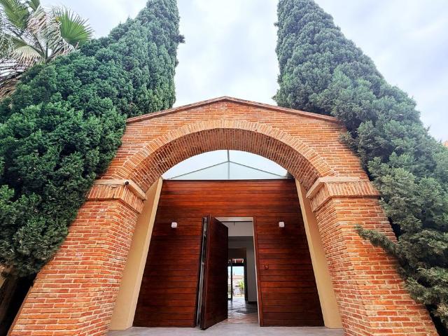 Detached Villa in El Paraiso