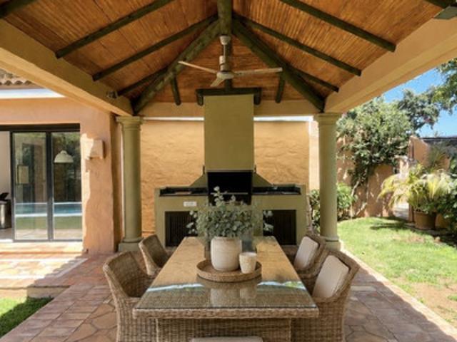 Detached Villa in El Paraiso