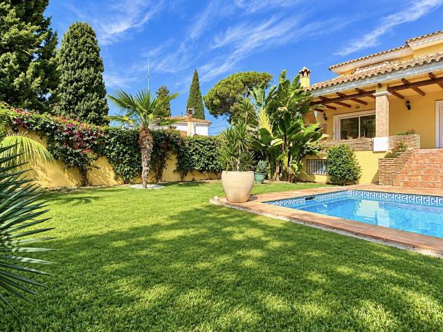 Detached Villa in Elviria