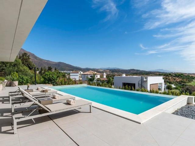 Detached Villa in Estepona