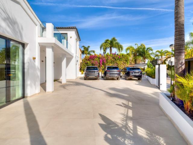 Detached Villa in Guadalmina Alta