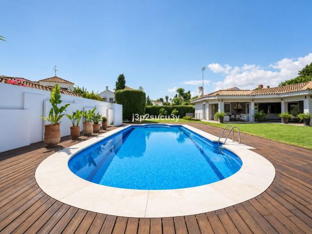 Detached Villa in Guadalmina Baja