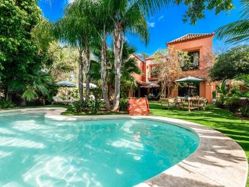 Detached Villa in Guadalmina Baja