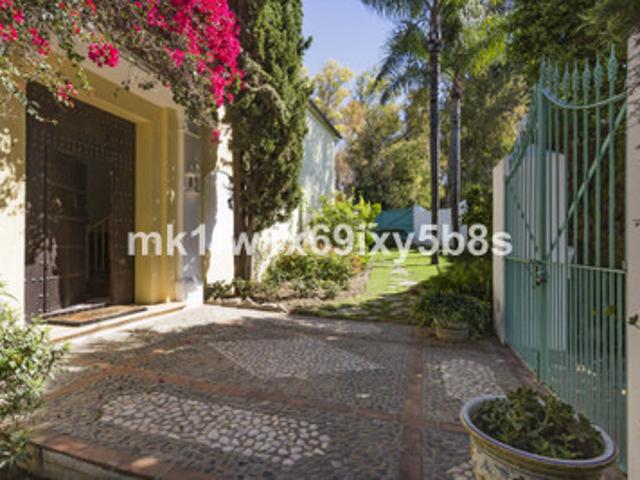 Detached Villa in Marbella