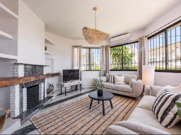 Detached Villa in New Golden Mile