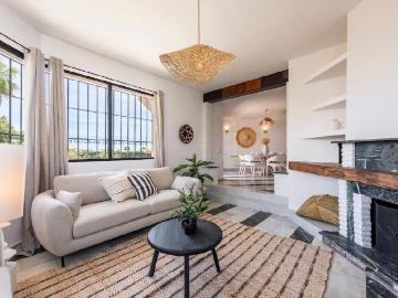 Detached Villa in New Golden Mile