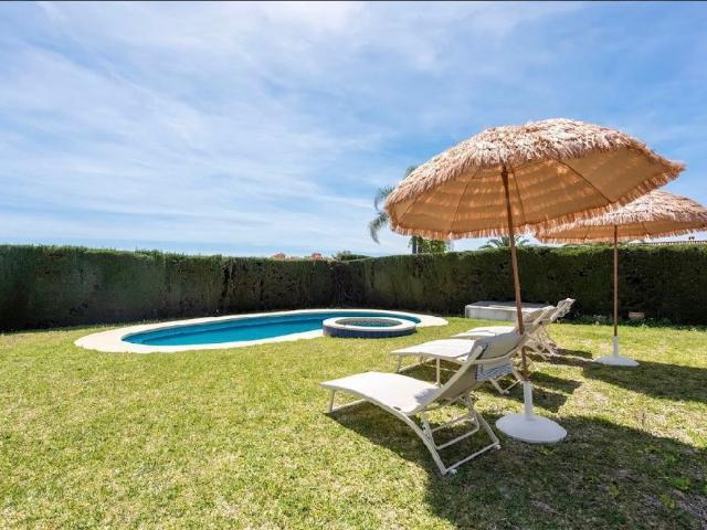 Detached Villa in New Golden Mile