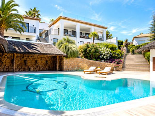 Detached Villa in Nueva Andalucía