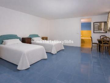 Detached Villa · Marbella