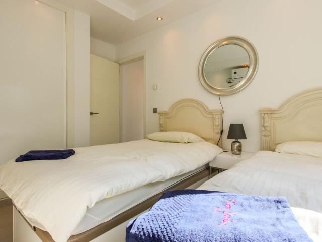 Detached Villa · New Golden Mile