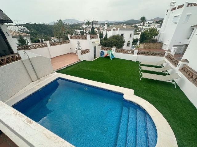 Detached Villa · Selwo