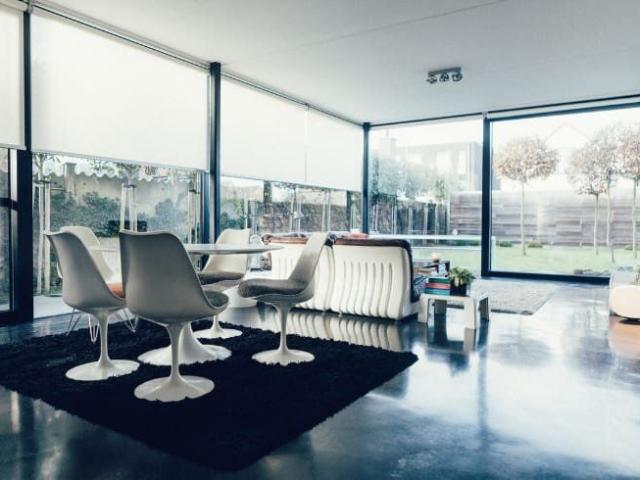Detached architect designed home with 2 bedrooms and garden