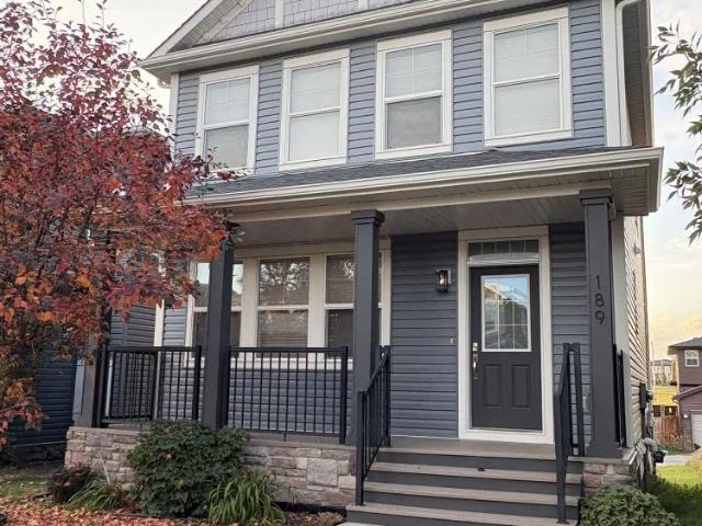 DETACHED! Evanston 1590 sq Ft3 Bed 2.5 bath — 3 Bedrooms Main Floor