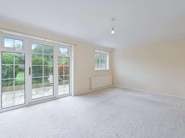 Detached family home set on a desirable residential road. Close to local amenities and schools