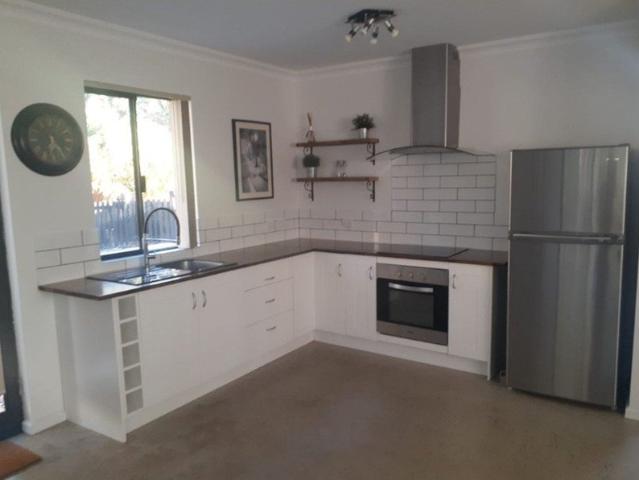 Detached granny flat for rent