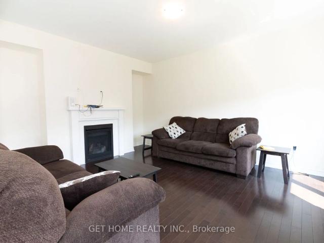 Detached Home For Lease | E9044678