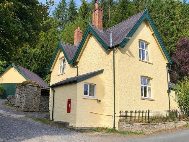 Detached House to let in Monaughty, Knighton LD7 1NS | Cobb Amos