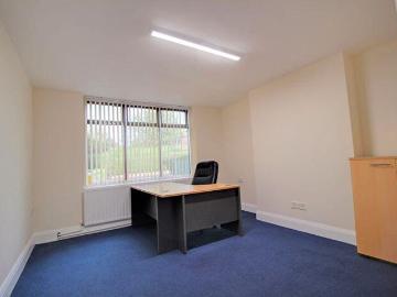 Detached House To Rent In Bramcote Avenue, Beeston, NG9