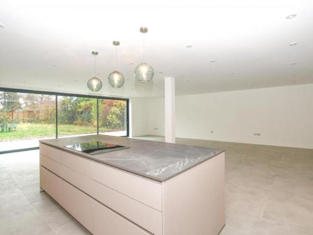 Detached House to rent with 4 bedrooms, Barncroft Road, Berkhamsted
