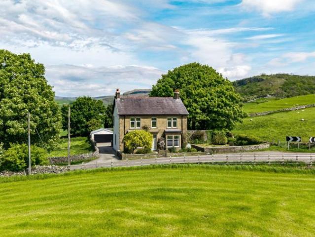 Detached House to rent with 5 bedrooms, Field House, Austwick