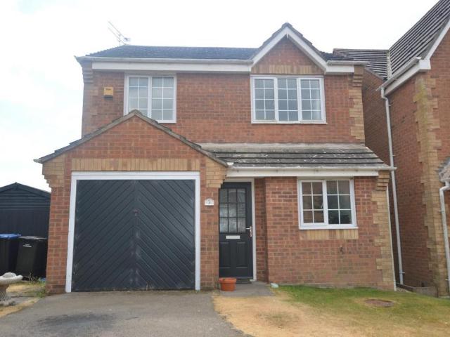 Detached house to rent