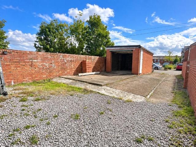 Detached house for sale