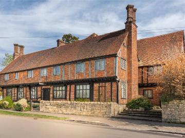 Detached house for sale
