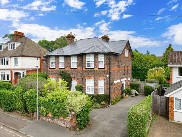 Detached house for sale