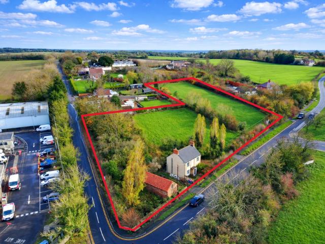 Detached house for sale