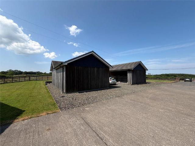 Detached house for sale