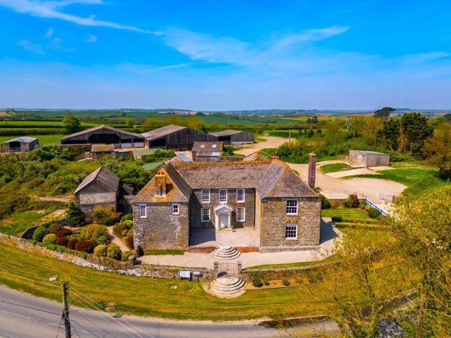 Detached house for sale