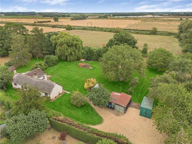 Detached house for sale