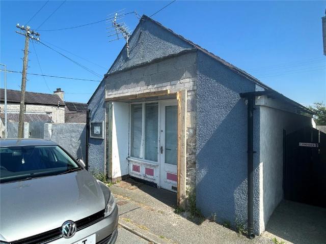 Detached house for sale
