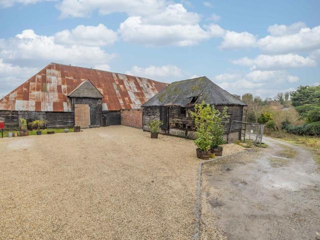 Detached house for sale