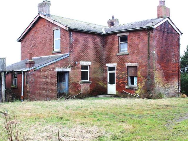 Detached house for sale