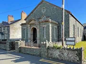 Detached house for sale