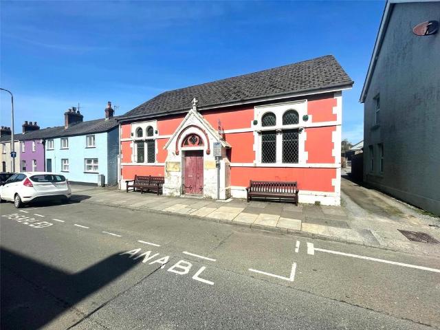 Detached house for sale
