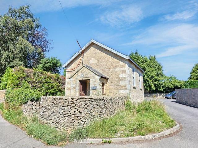 Detached house for sale