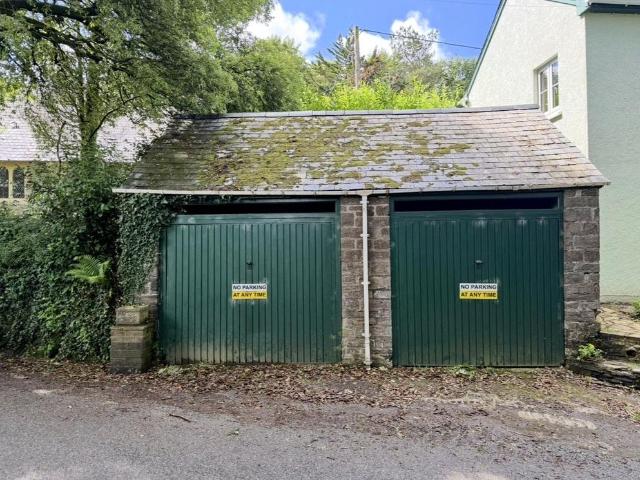 Detached house for sale