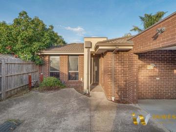 DETACHED LUXURY 2 BEDROOM UNIT NEXT TO FREEWAY AND SHOPPING!FHOG STAMP DUTY SAVINGS TO ZERO