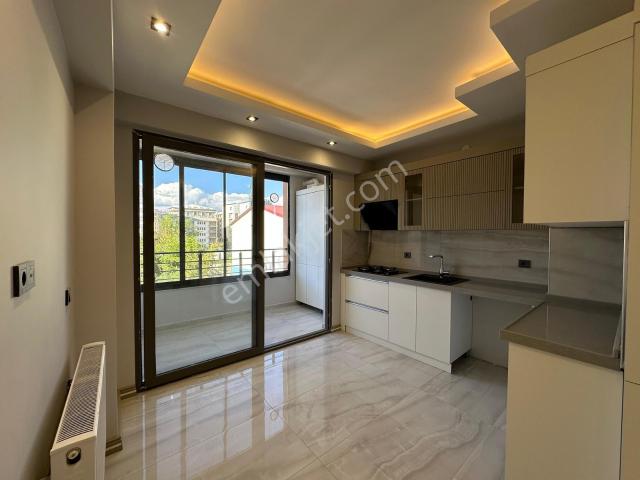Detay Dan Gez Mahallesinde Satılık 4+1 Sıfır Lüx Daire