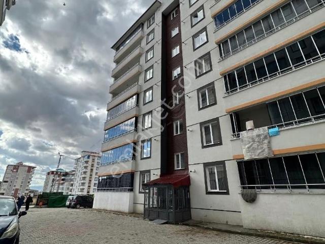 Detay Dan Erzurum Yakutiye Hilalkent Te Satılık 4+1 Daire